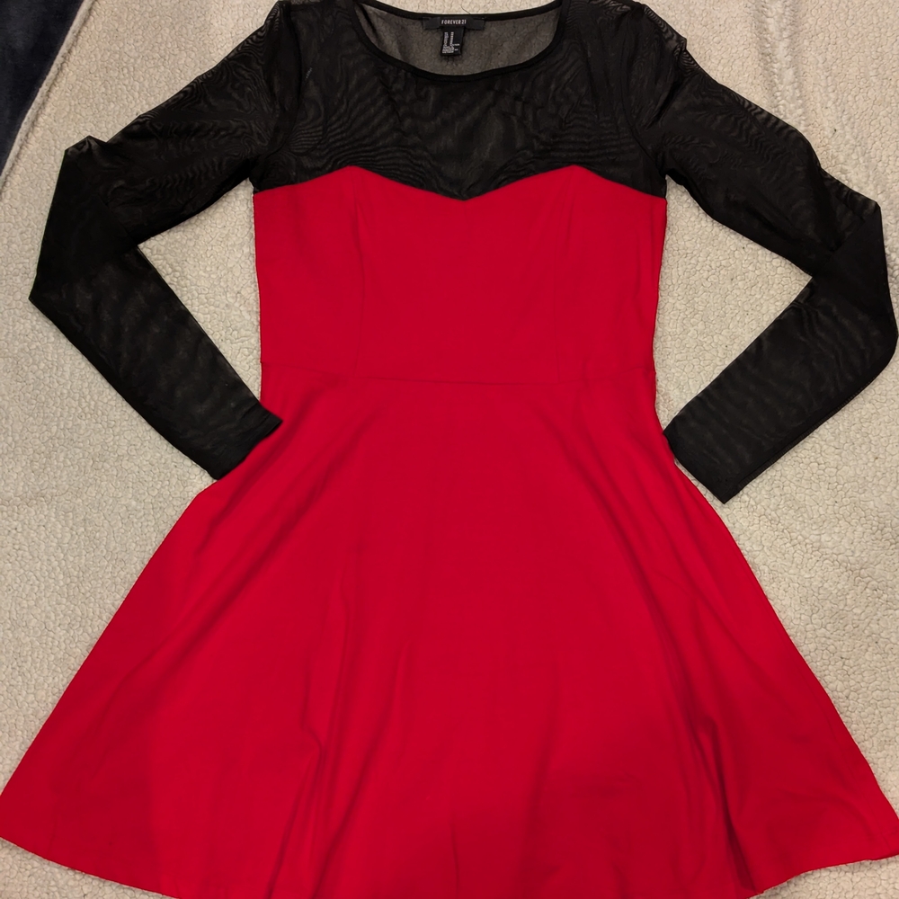 Red and Black Long Sleeve A-Line Cocktail Dress with Sweetheart Neckline